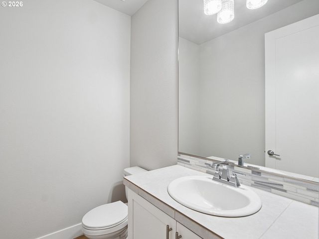 4093 Se REED Dr, Hillsboro, OR 97123