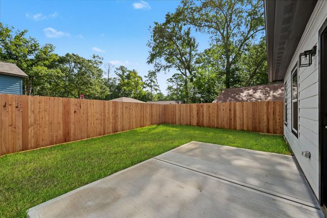 117 Sun City Lane, Conroe, TX 77304