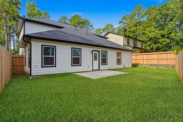 117 Sun City Lane, Conroe, TX 77304