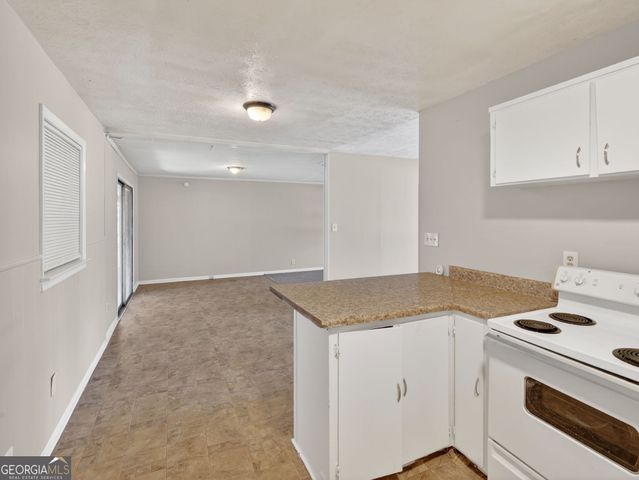 10223 Foxfire Terrace, Jonesboro, GA 30238