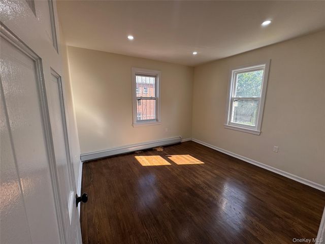 1054 Lydig Avenue, Bronx, NY 10461