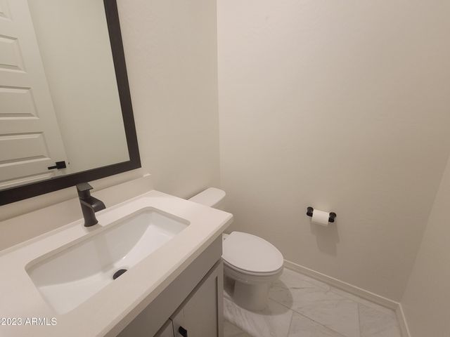 240 E Shamrock Drive, Chandler, AZ 85286