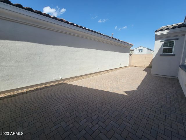 240 E Shamrock Drive, Chandler, AZ 85286