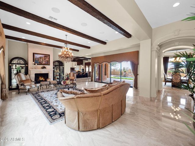 8925 E ROSEDALE Circle, Mesa, AZ 85207