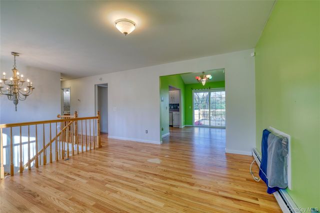 8 Jamison Place, Newburgh, NY 12550