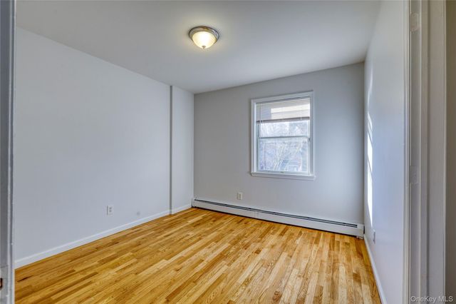 8 Jamison Place, Newburgh, NY 12550