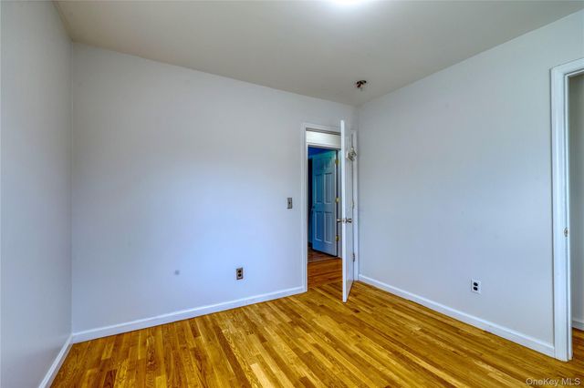 8 Jamison Place, Newburgh, NY 12550