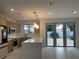 3155 NW 103rd St 3155, Miami, FL 33147