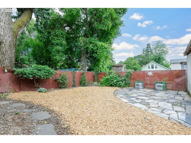 5415 N FESSENDEN St, Portland, OR 97203