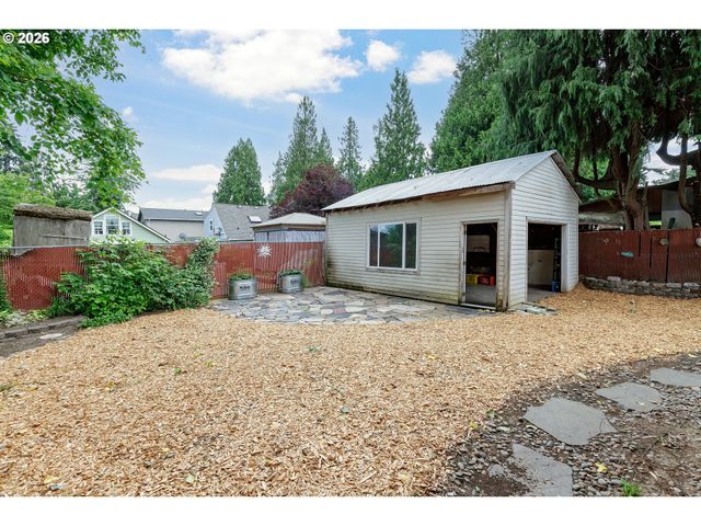 5415 N FESSENDEN St, Portland, OR 97203