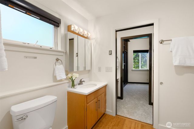 10847 Bill Point Bluff NE, Bainbridge Island, WA 98110