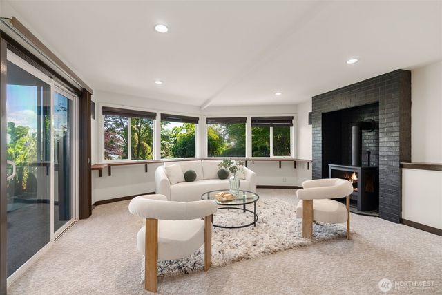 10847 Bill Point Bluff NE, Bainbridge Island, WA 98110