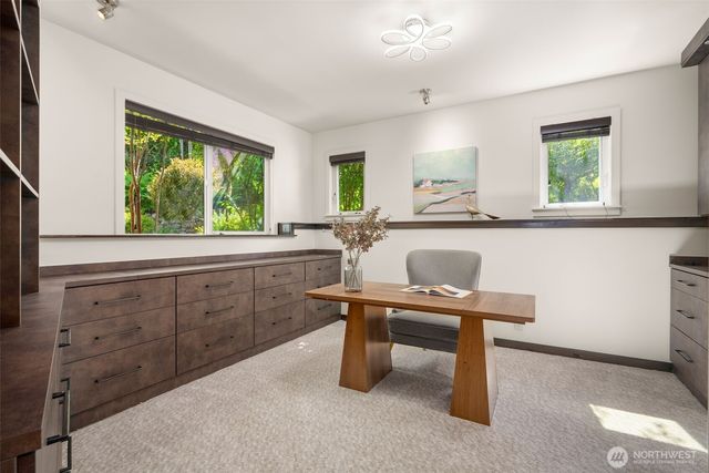 10847 Bill Point Bluff NE, Bainbridge Island, WA 98110