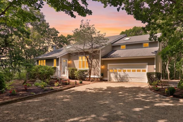 22&23 Samoset Rd, Mashpee, MA 02649