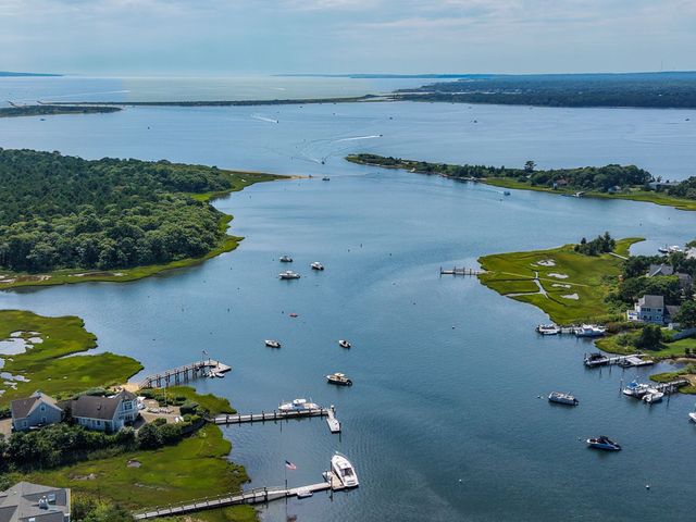22&23 Samoset Rd, Mashpee, MA 02649