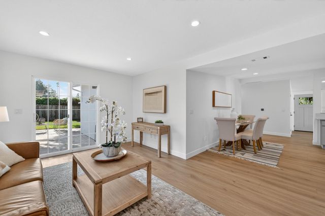 944 White Drive, Santa Clara, CA 95051