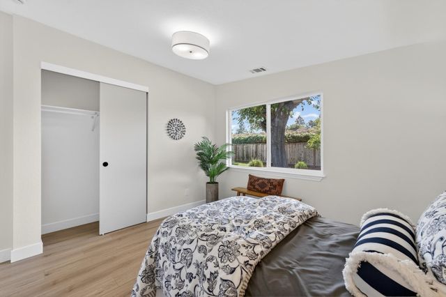 944 White Drive, Santa Clara, CA 95051