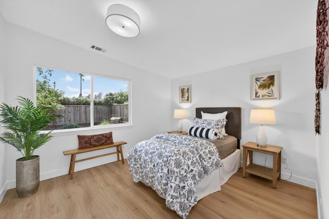 944 White Drive, Santa Clara, CA 95051