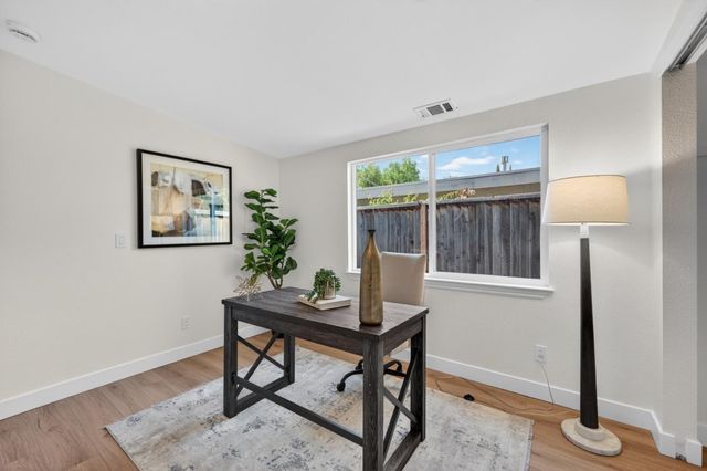 944 White Drive, Santa Clara, CA 95051