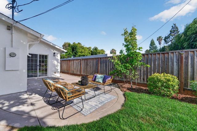 944 White Drive, Santa Clara, CA 95051