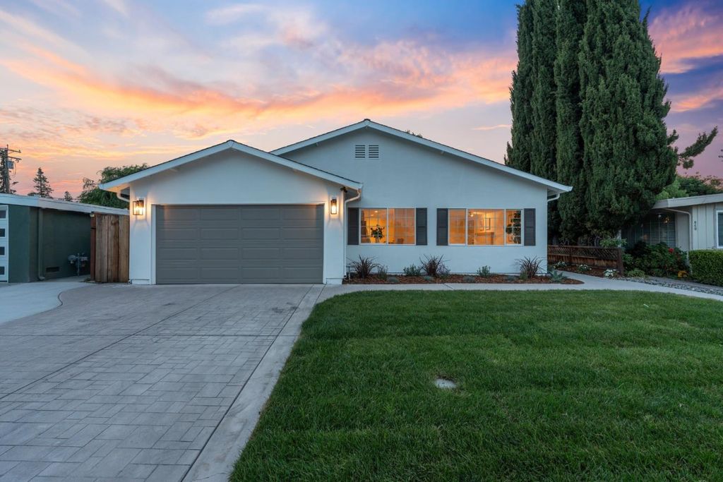 944 White Drive, Santa Clara, CA 95051
