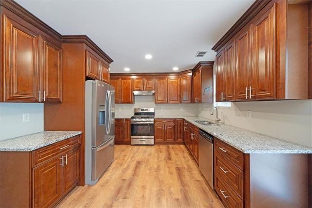 5745 VILLAGE Loop, Fairburn, GA 30213