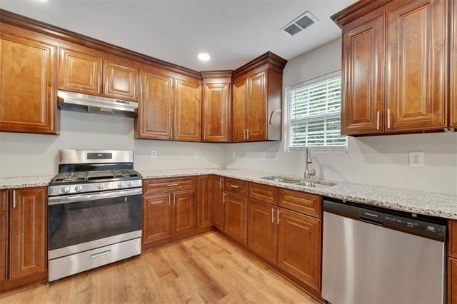 5745 VILLAGE Loop, Fairburn, GA 30213