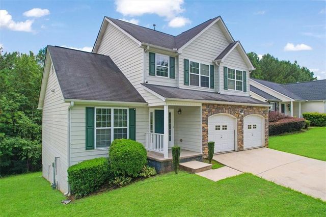 5745 VILLAGE Loop, Fairburn, GA 30213