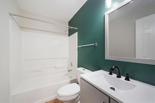 5745 VILLAGE Loop, Fairburn, GA 30213