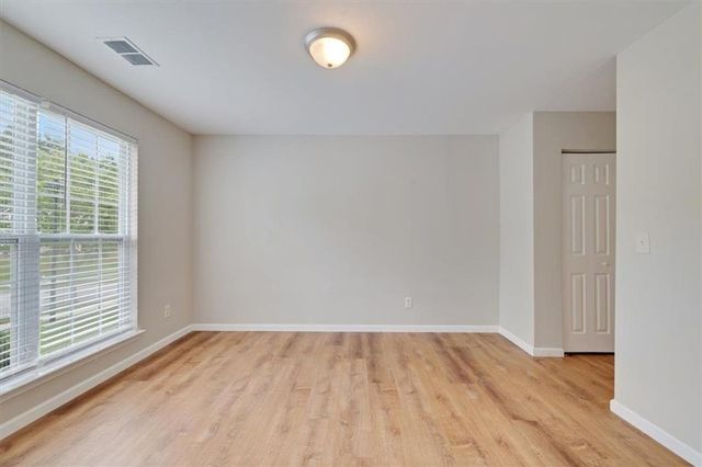 5745 VILLAGE Loop, Fairburn, GA 30213