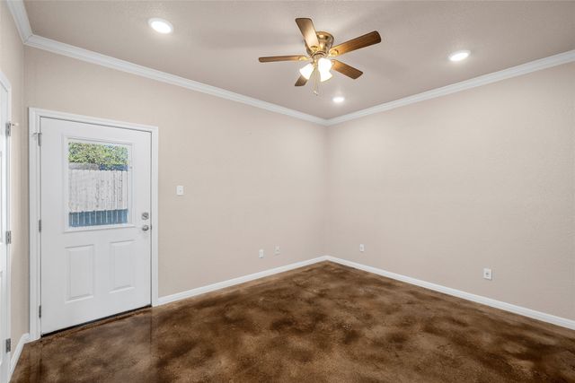 402 Spring Street, Mcgregor, TX 76657