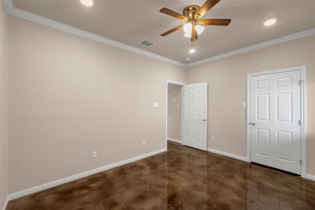 402 Spring Street, Mcgregor, TX 76657