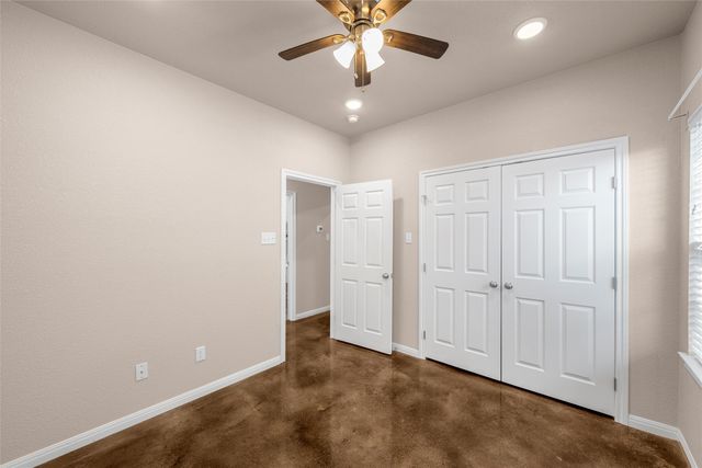 402 Spring Street, Mcgregor, TX 76657