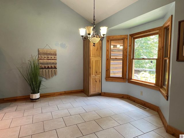 120 Holiday Way, Cadiz, KY 42211