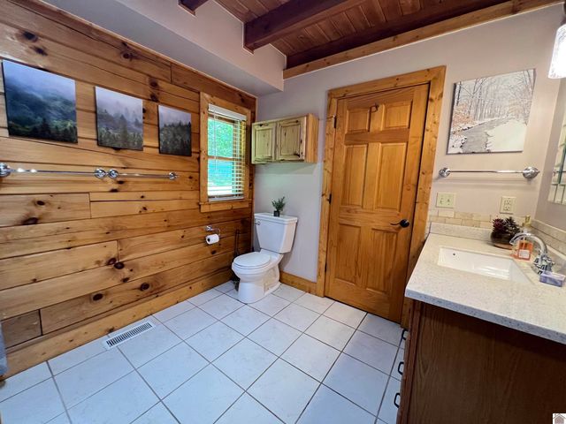 120 Holiday Way, Cadiz, KY 42211