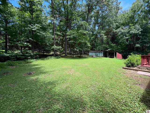 120 Holiday Way, Cadiz, KY 42211