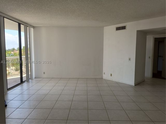 3610 Yacht Club Dr 514, Aventura, FL 33180
