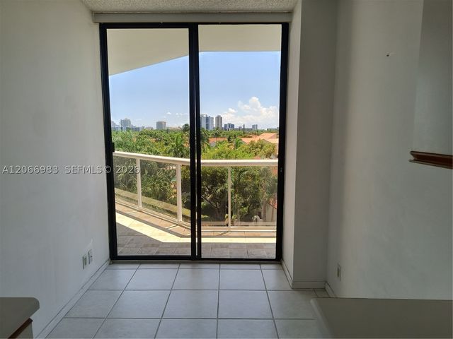 3610 Yacht Club Dr 514, Aventura, FL 33180