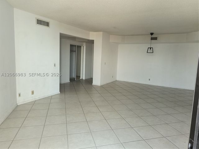 3610 Yacht Club Dr 514, Aventura, FL 33180
