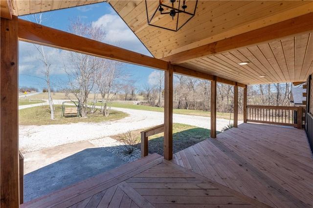 1101 NW 700 Road, Holden, MO 64040