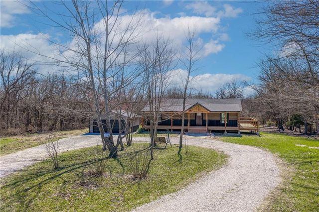 1101 NW 700 Road, Holden, MO 64040