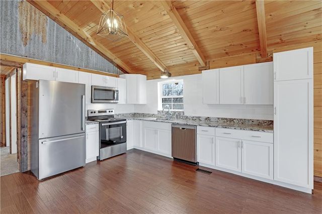 1101 NW 700 Road, Holden, MO 64040