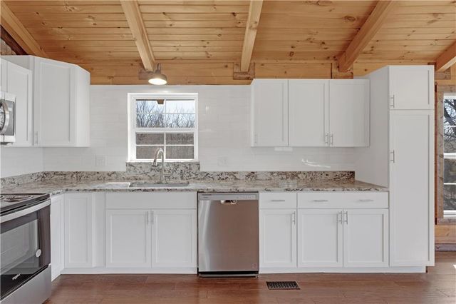 1101 NW 700 Road, Holden, MO 64040