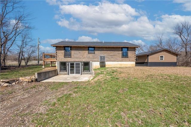 1101 NW 700 Road, Holden, MO 64040