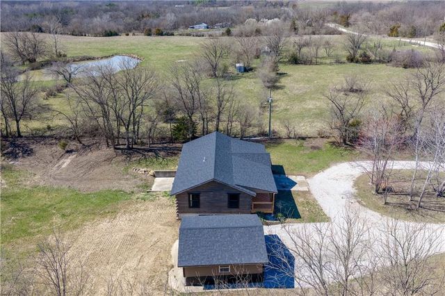 1101 NW 700 Road, Holden, MO 64040