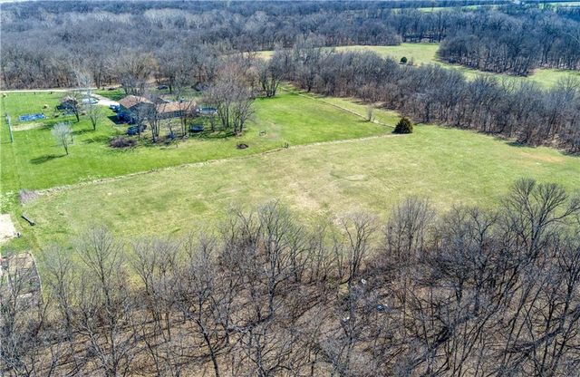 1101 NW 700 Road, Holden, MO 64040