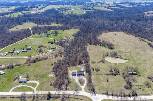 1101 NW 700 Road, Holden, MO 64040