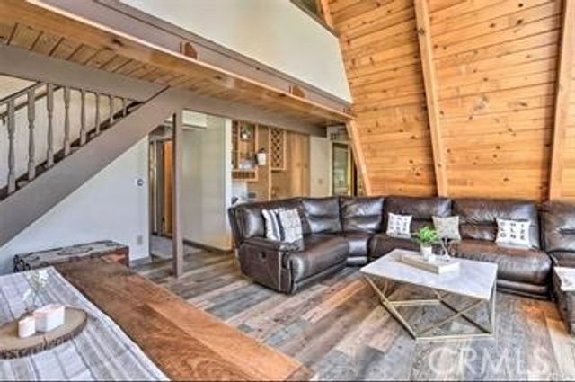 27290 Matterhorn Drive, Lake Arrowhead, CA 92352