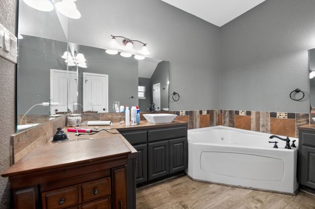 400 N Avenue A, Springtown, TX 76082