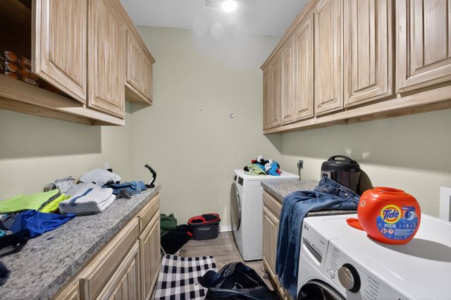 400 N Avenue A, Springtown, TX 76082